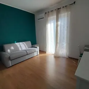 https://aura-apartment-bari.barihotels.org